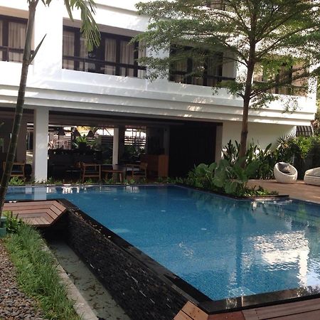 Uma Residence Bangkok Esterno foto
