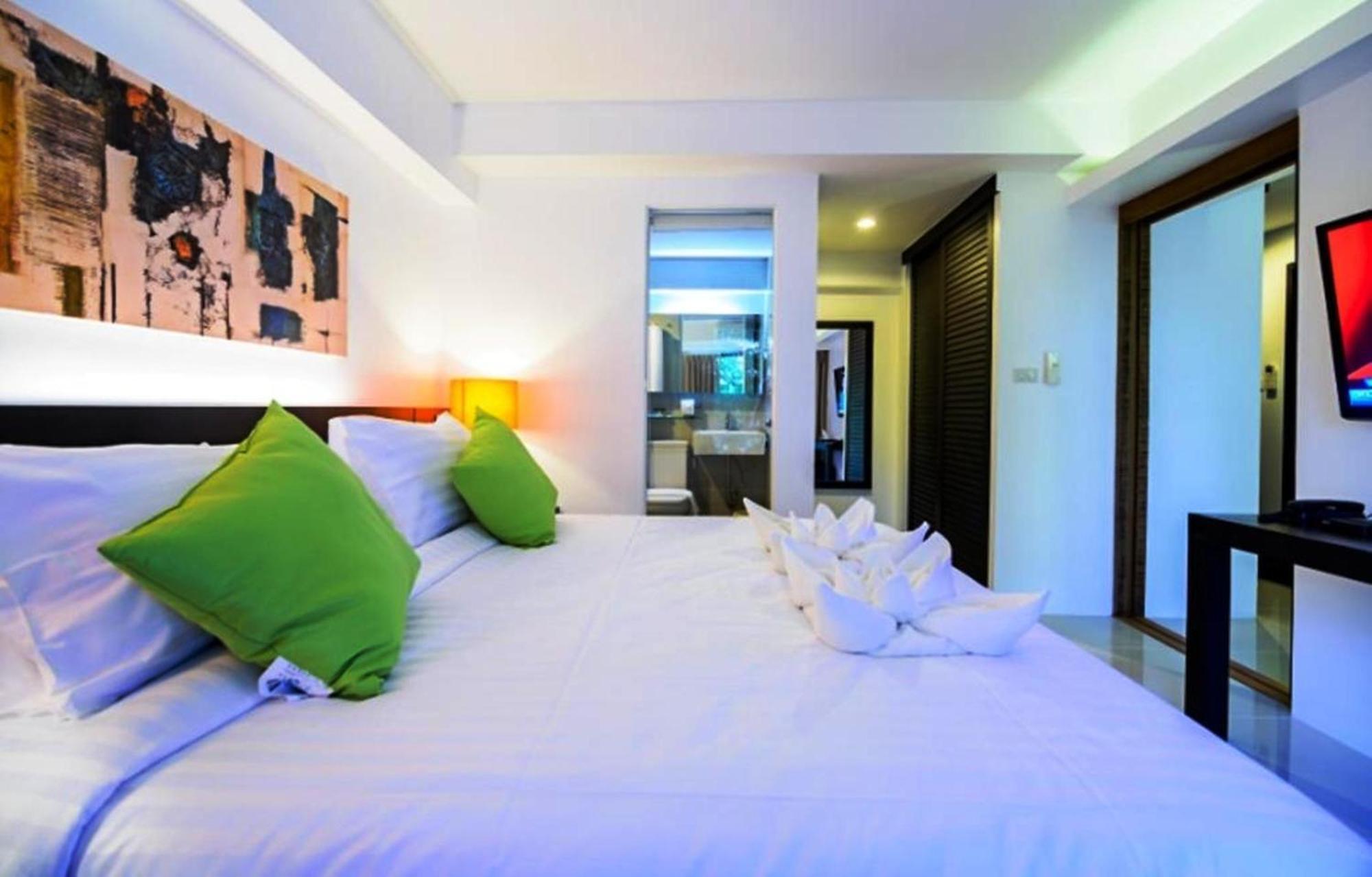 Uma Residence Bangkok Esterno foto