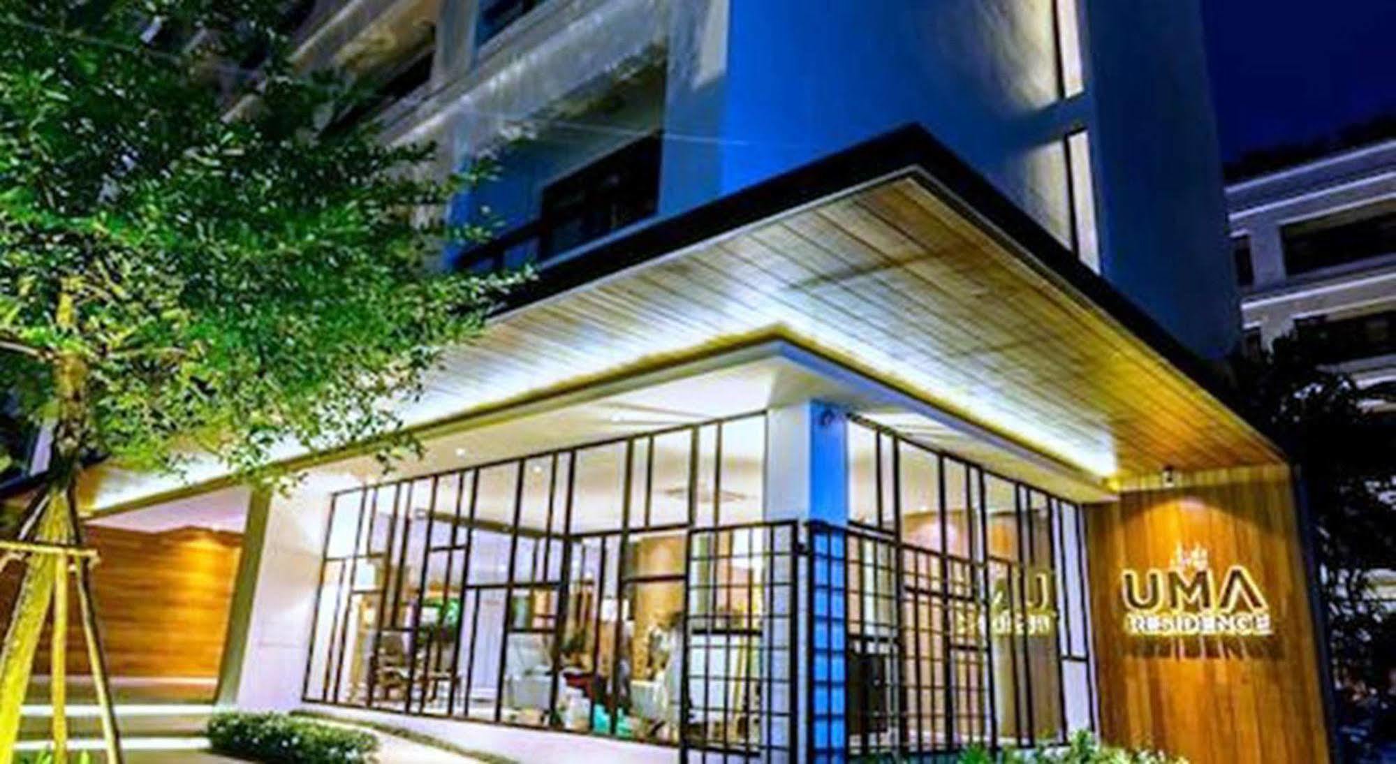 Uma Residence Bangkok Esterno foto